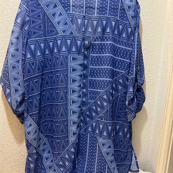 Chico's Petite Blue Mixed Print Silver Sequin Embellished Tunic Top - Picture 8 of 9